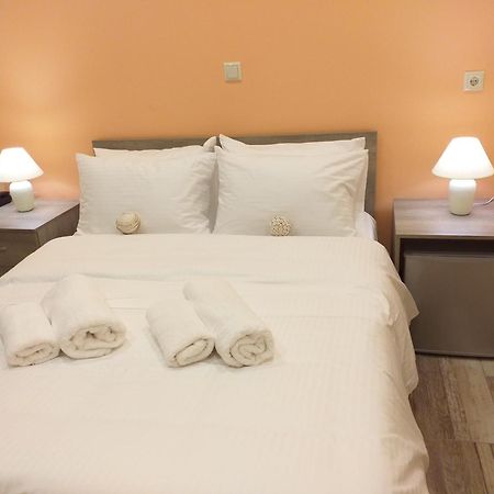 Cityzen Rooms Chios Bagian luar foto