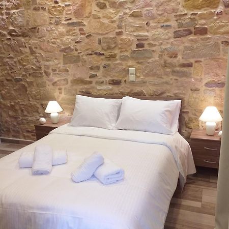 Cityzen Rooms Chios Bagian luar foto
