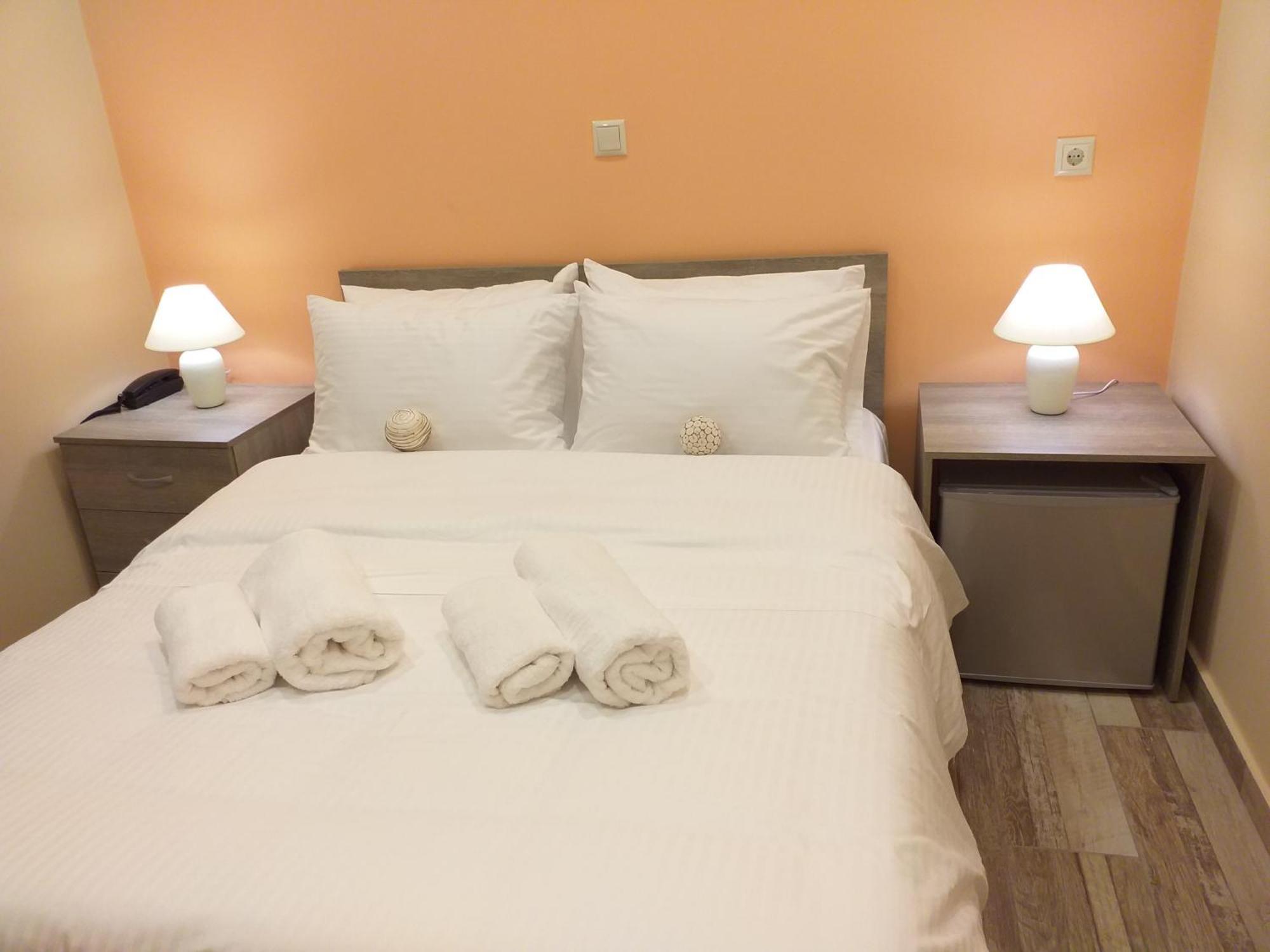 Cityzen Rooms Chios Bagian luar foto
