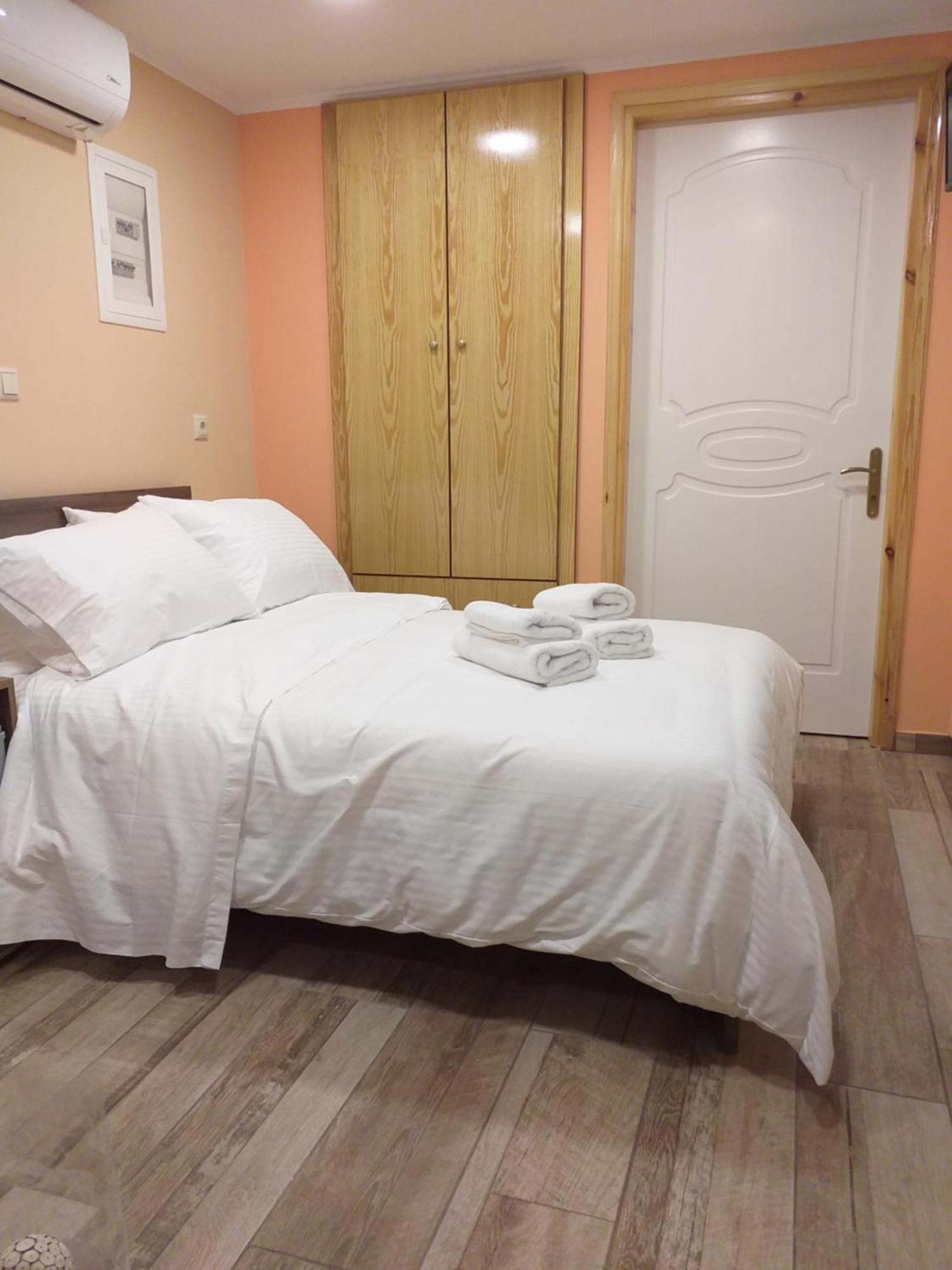 Cityzen Rooms Chios Bagian luar foto