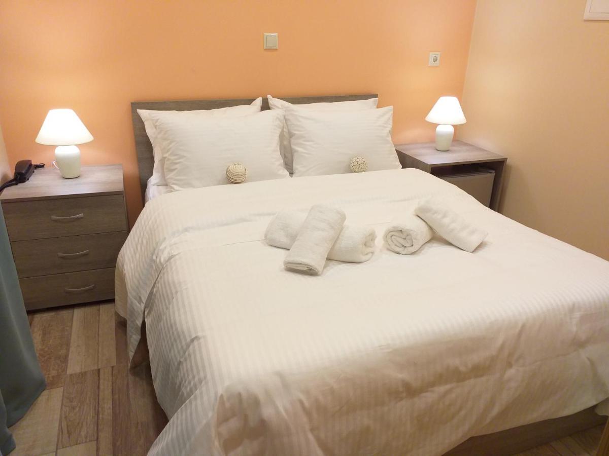 Cityzen Rooms Chios Bagian luar foto